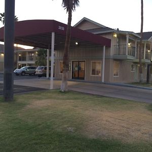 Value Inn & Suites