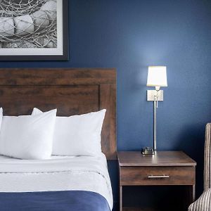 Travelodge Suites By Wyndham Saint John
