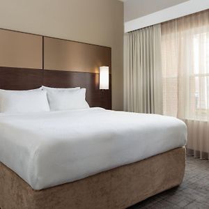 One-Bedroom King Suite