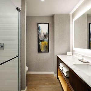 One-Bedroom King Suite