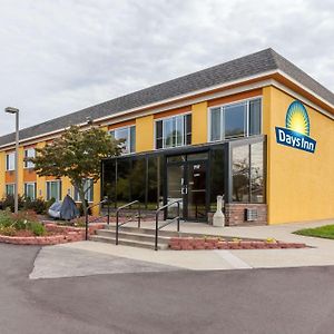 Days Inn By Wyndham Holland