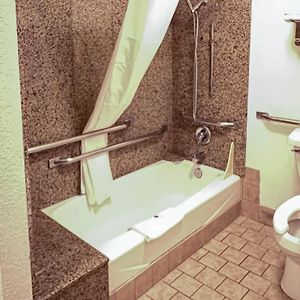 Queen Room Disability Access