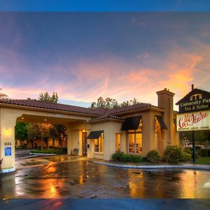 University Park Inn & Suites