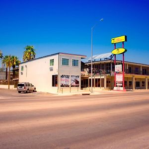 Whispering Palms Inn