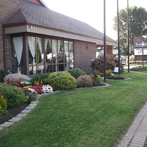 Travelodge By Wyndham North Bay Lakeshore