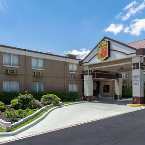 Super 8 By Wyndham Grand Prairie North