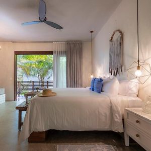 Deluxe  Beach King Room