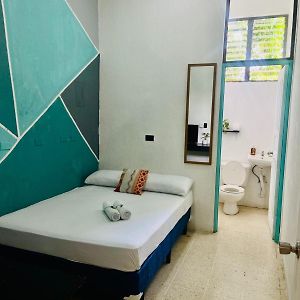 Budget King Room