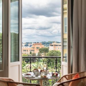 Luxury King Room