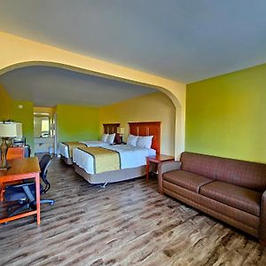 Queen Suite