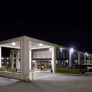 Days Inn By Wyndham Douglasville-Atlanta-Fairburn Road