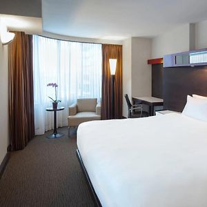 Upper Floors King Room