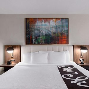 La Quinta By Wyndham Knoxville Central Papermill