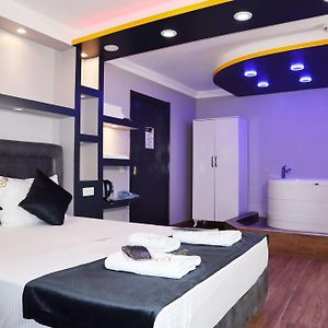 Family King Studio Suite