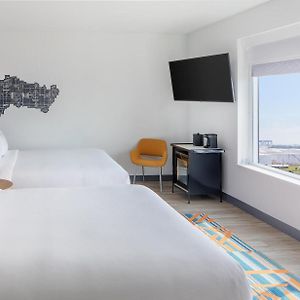 Large Queen Room