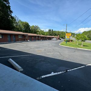 Acorn Motel