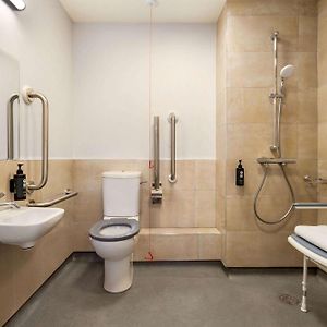 King Room Mobility accessible