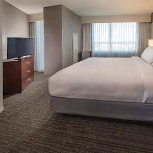 One-Bedroom King Suite