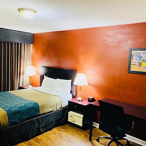 Queen Room Mobility accessible
