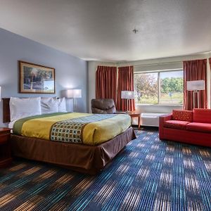 Queen Suite