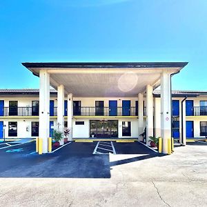 High Springs Inn Soon To Be Clarion Pointe