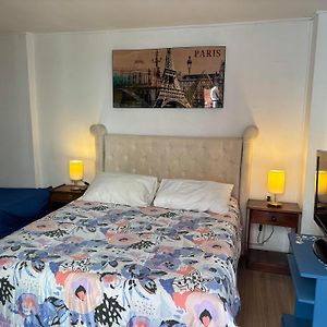 Deluxe Queen Suite