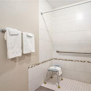 King Room Mobility accessible