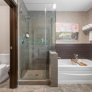 Boutique Queen Room