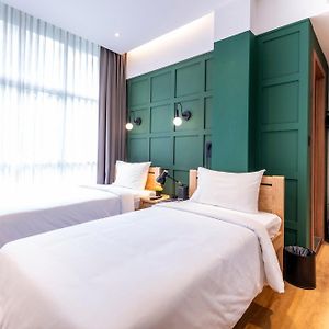 Medium Twin Room