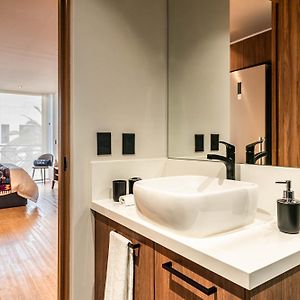 Deluxe Two-Bedroom Apartment