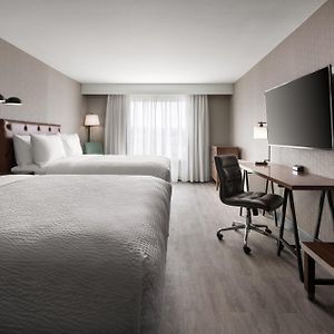 Queen Room Mobility or hearing accessible