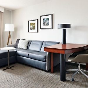 One-Bedroom King Suite