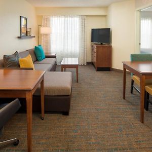 One-Bedroom King Suite