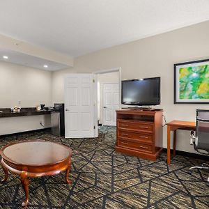King Suite Mobility accessible