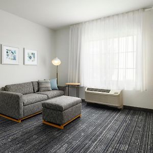 One-Bedroom King Suite