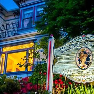 Clementine'S Guest House & Vacation Rentals
