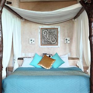Master Oceanfront Suite
