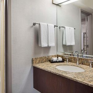 Upper Floors King Room