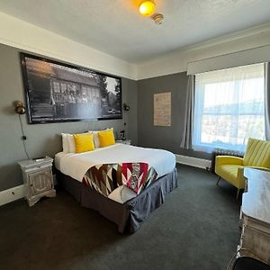 Historic Queen Room