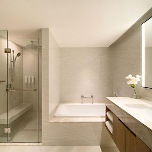 One-Bedroom King Suite