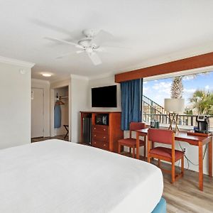 First Floor Premium King Pool View
