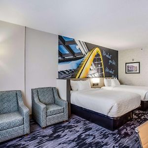 Queen Suite