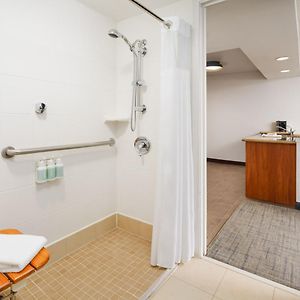 Queen Studio Mobility accessible
