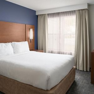 One-Bedroom Queen Suite