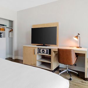 Premium King Room