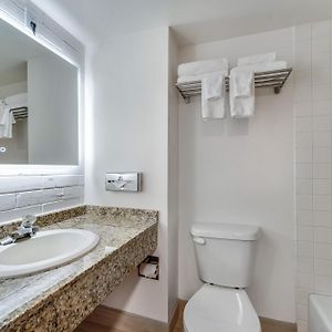 One-Bedroom King Suite