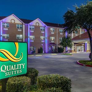 Quality Suites Addison-Dallas