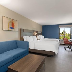 Queen Suite