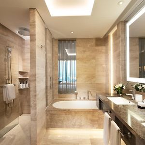 Premium King Room
