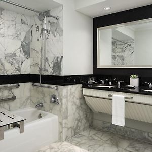 King Room Mobility or hearing accessible